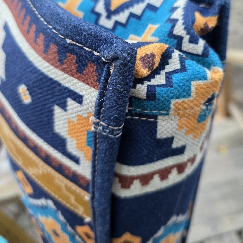 Wrangler Large Tote Purse Handbag Aztec Western Southwestern - Picture 4 of 8